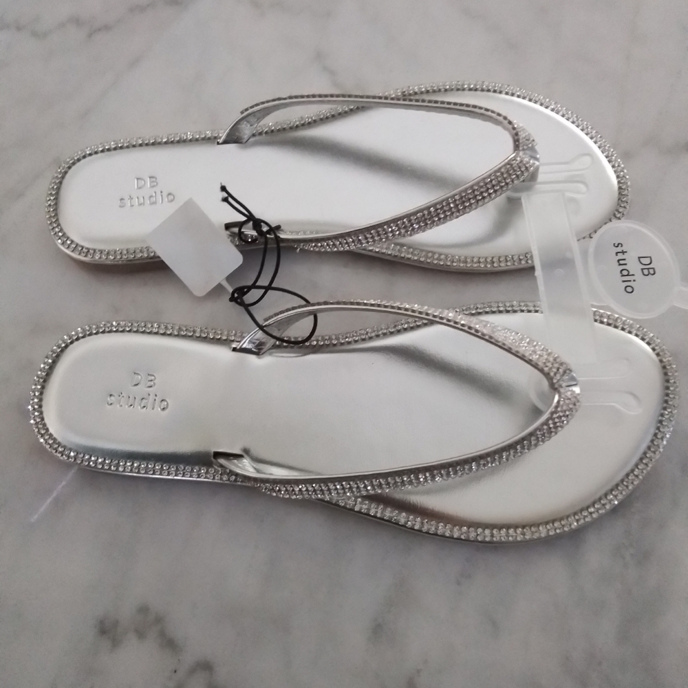 DB Studio Rhinestone Trimmed Flip Flops.  NWT